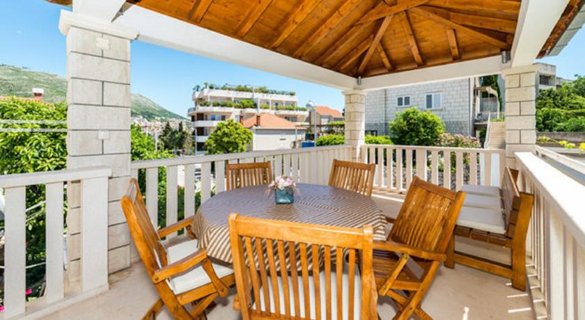 Terras van een appartement van Aparthotel Apartmani Vulicevic in Dubrovnik