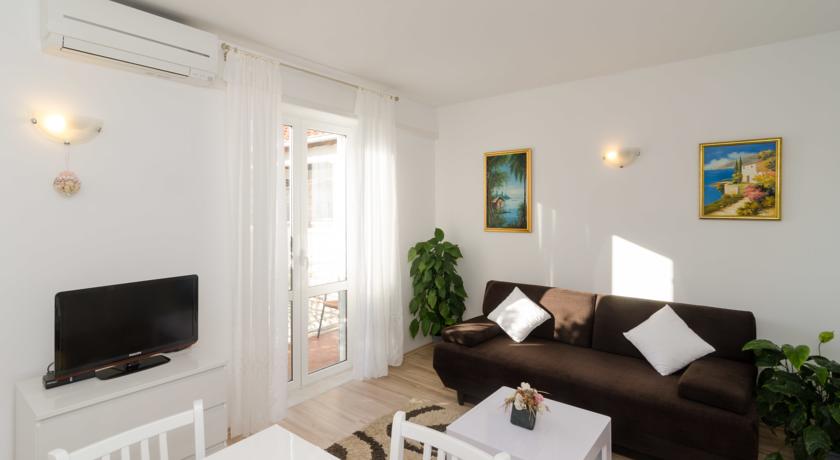 Woonkamer van een appartement van Aparthotel Apartmani Vulicevic in Dubrovnik