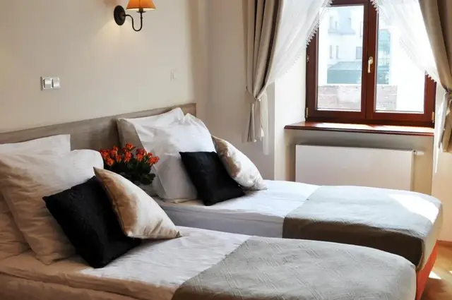 twin Hotel Santi