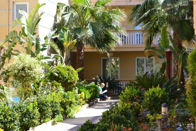 Tuin van appartementen Furtura vakantie Kreta