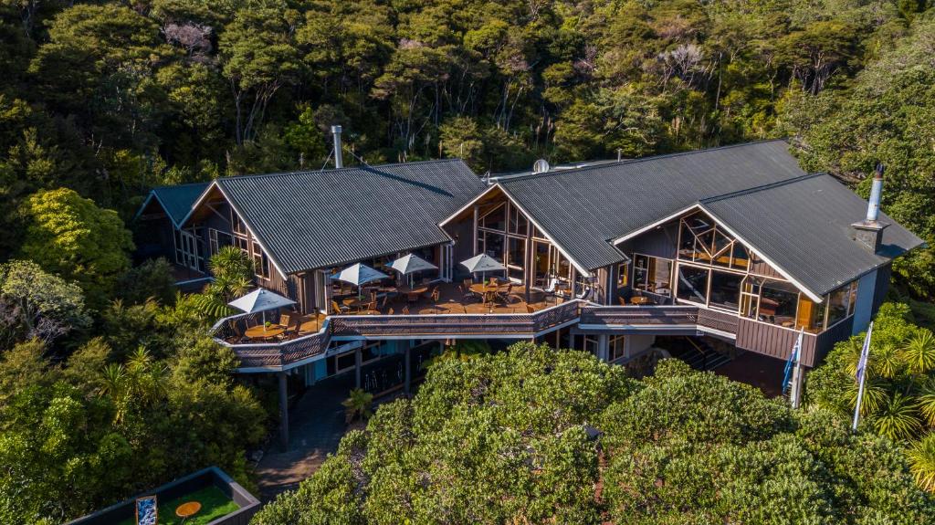 Buitenzwembad bij Grand Mercure Puka Park Resort