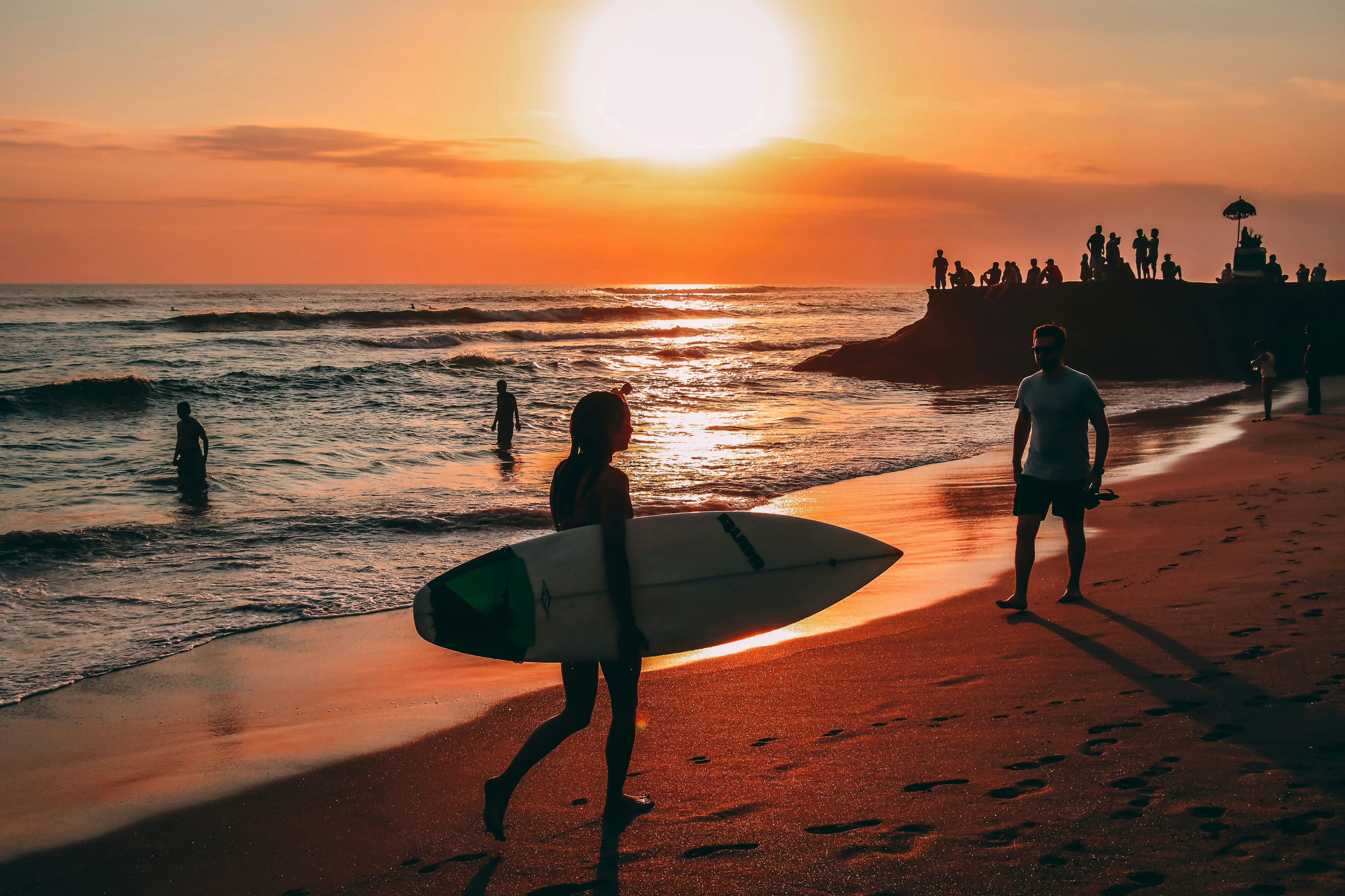 Tempels en tropen - Surfing