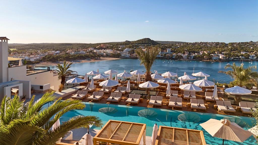 Purobeach Resort Santa Ponsa - zwembad met zeezicht