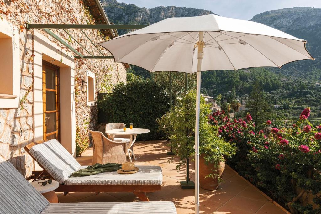 La Residencia, A Belmond Hotel - terras met bergzicht