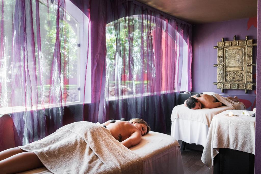 Boutique Hotel Miranda - spa met massagebehandeling