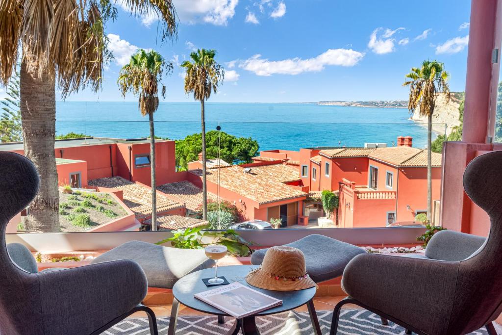 Boutique Hotel Miranda - terras met zeezicht