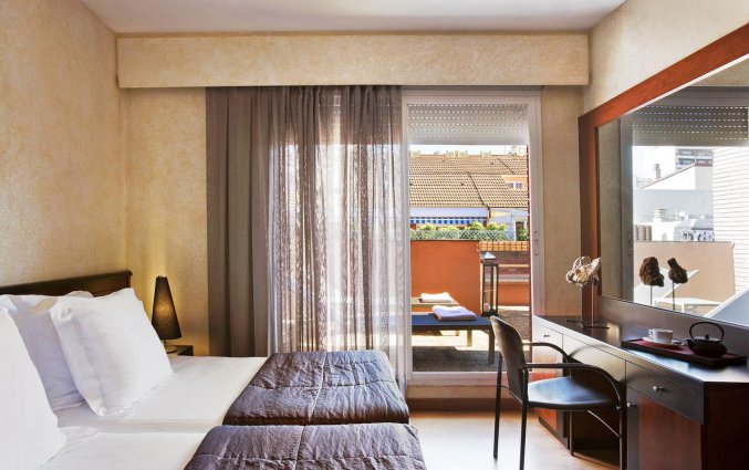 Tweepersoonskamer van hotel Derby in Barcelona