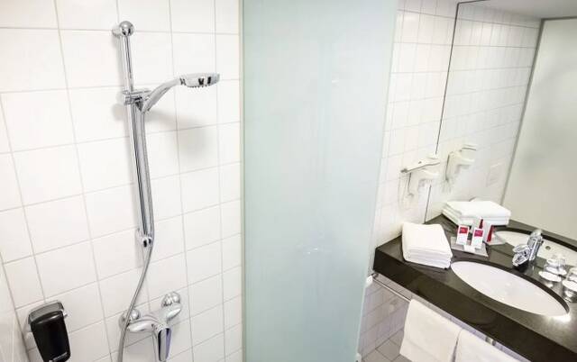 Badkamer van Hotel Austria Trend Europa Salzburg