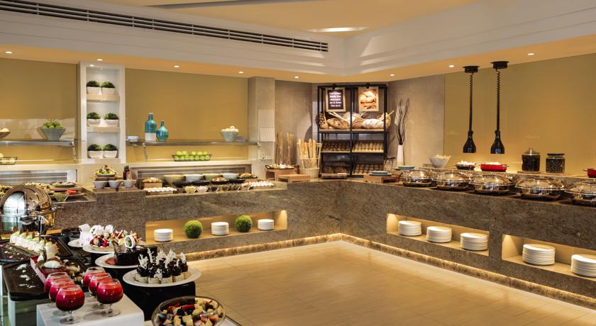 Buffet van hotel Jumeira Rotana