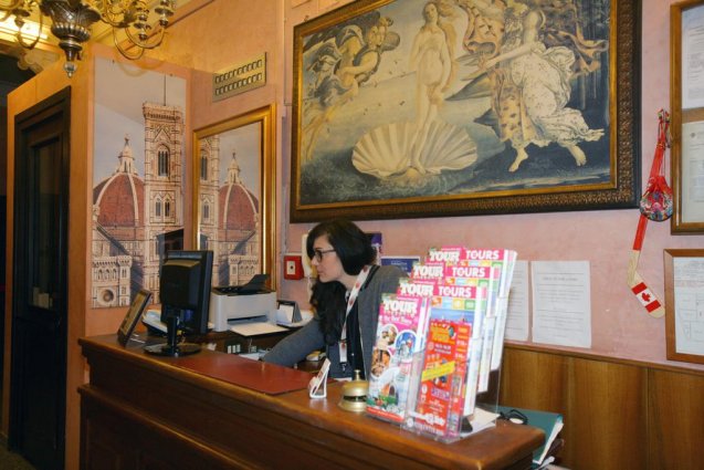 Receptie van Hotel Desiree in Florence