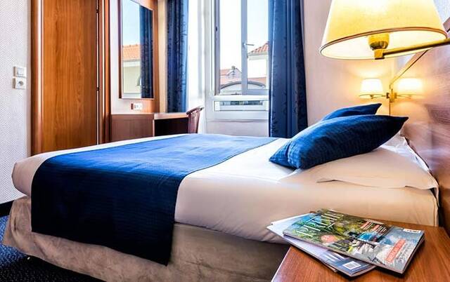 Tweepersoonskamer van Hotel Univers Nice