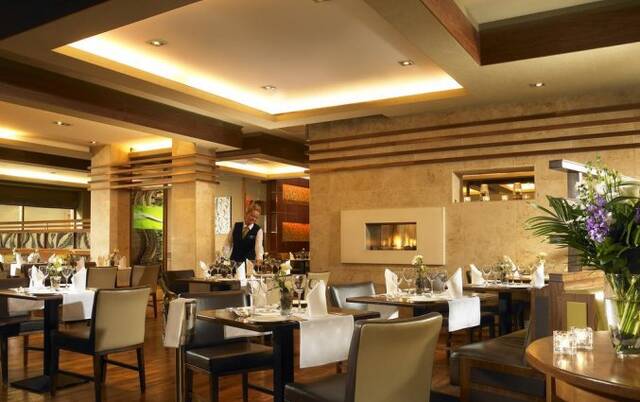 Restaurant van Hotel Camden Court in Dublin