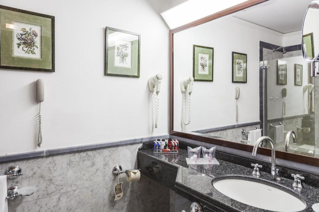 Badkamer Doria Grand Hotel