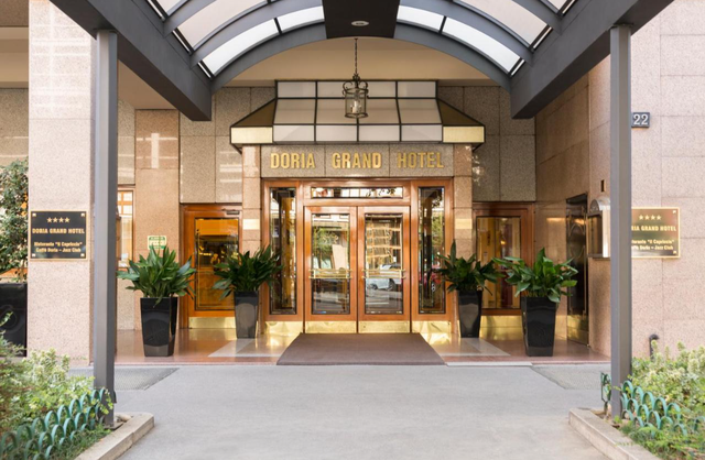 Entree van Doria Grand Hotel