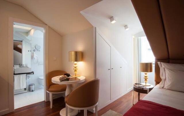 Tweepersoonskamer van Hotel the 7 in Lissabon