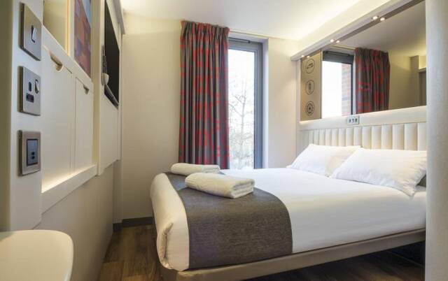 Tweepersoonskamer van Hotel Point A Canary Wharf in Londen